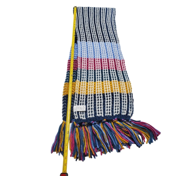 No Boundaries Women's Scarf Crochet/Knit/Tassels  100% Acrylic One Size - Picture 10 of 13